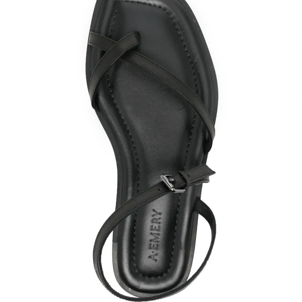 Сандалии Lucia с пряжками