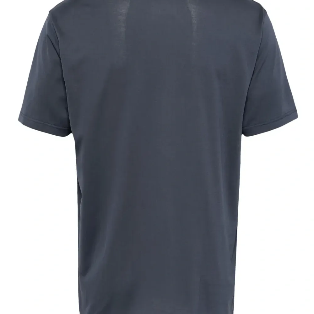 Футболка с круглым вырезом