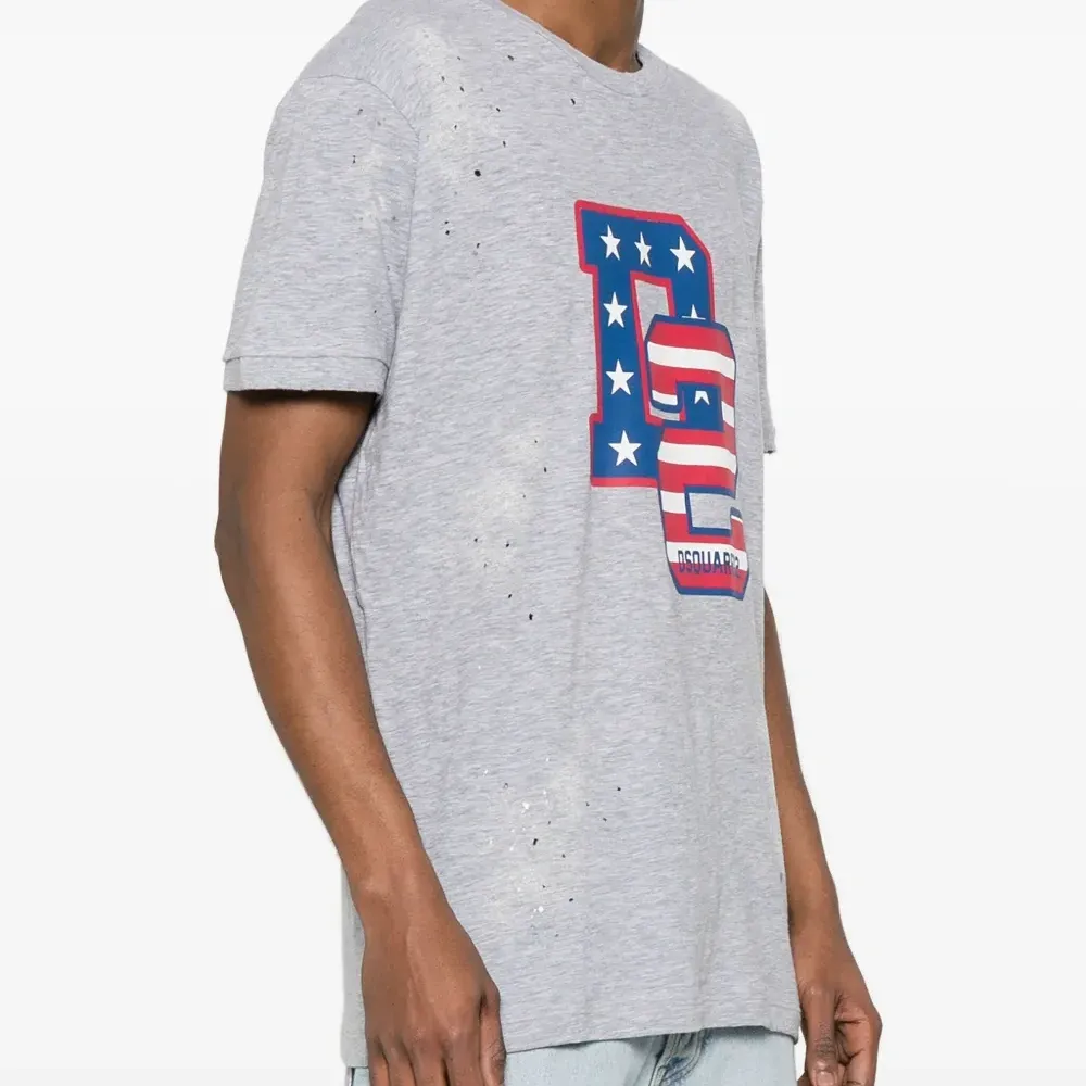 Футболка с эффектом потертости и логотипом