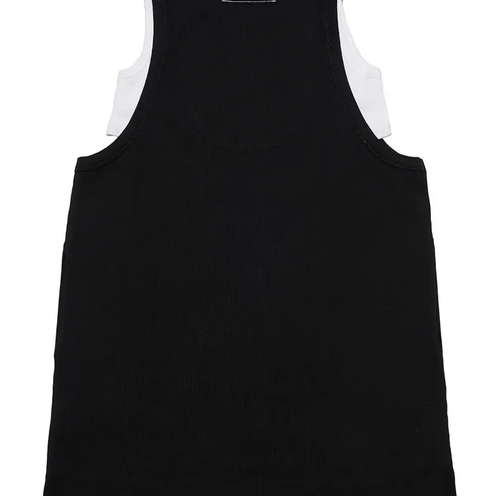 Двухслойное платье без рукавов