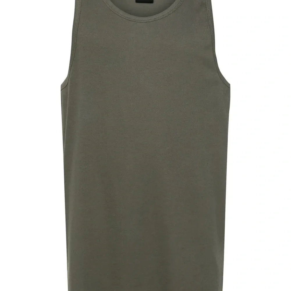 Топ асимметричного кроя со вставками Топ асимметричного кроя со вставками