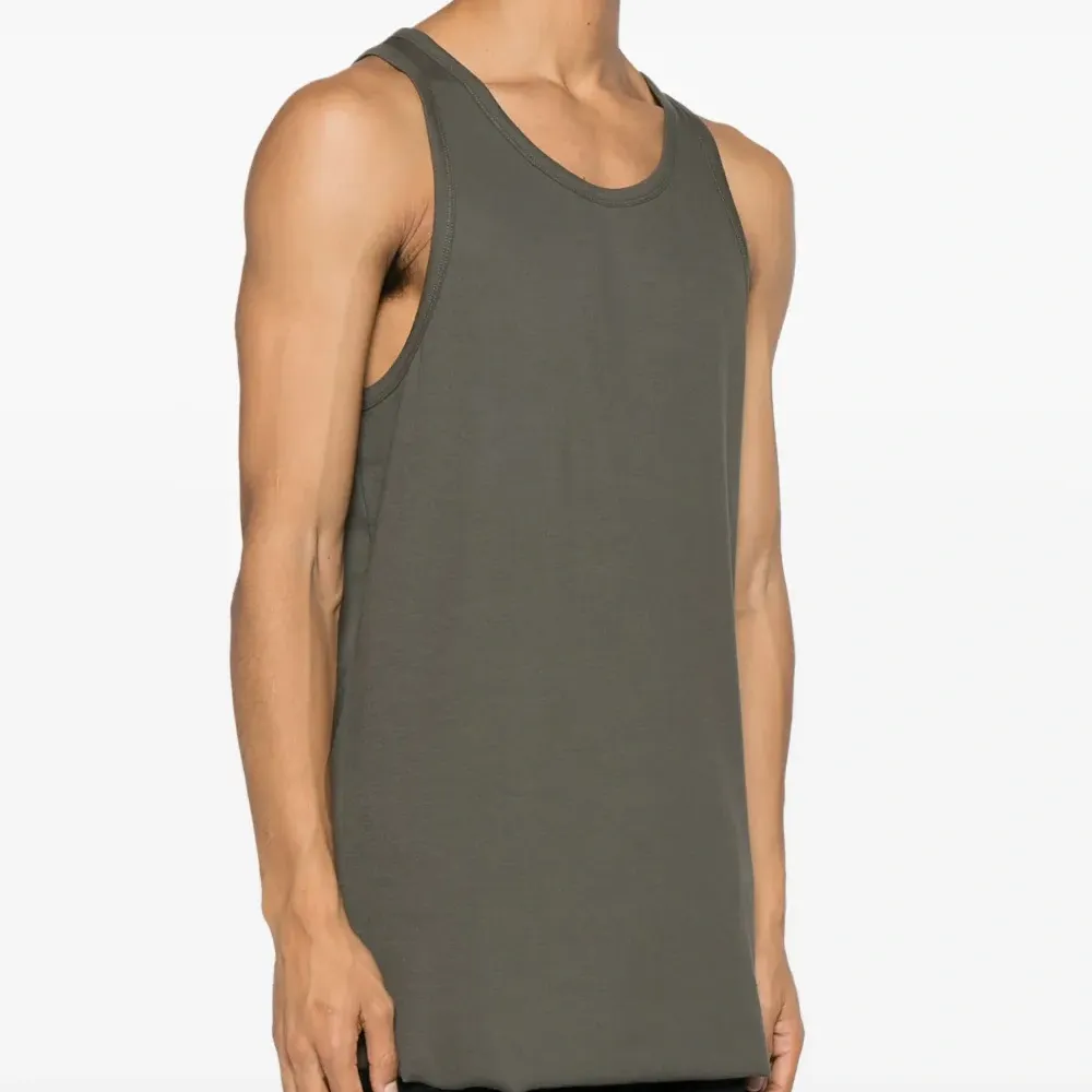 Топ асимметричного кроя со вставками Топ асимметричного кроя со вставками