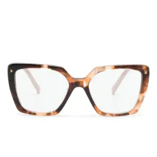 Очки в квадратной оправе