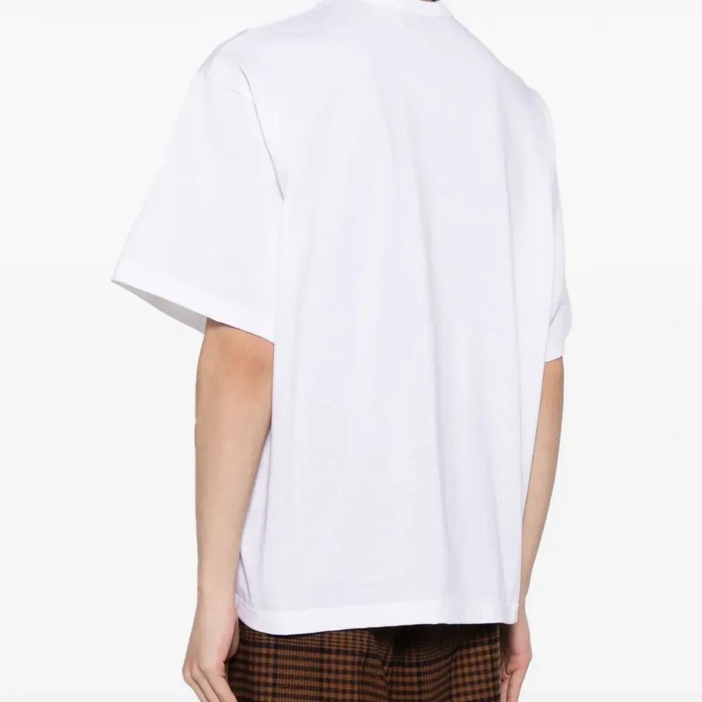 Футболка с графичным принтом