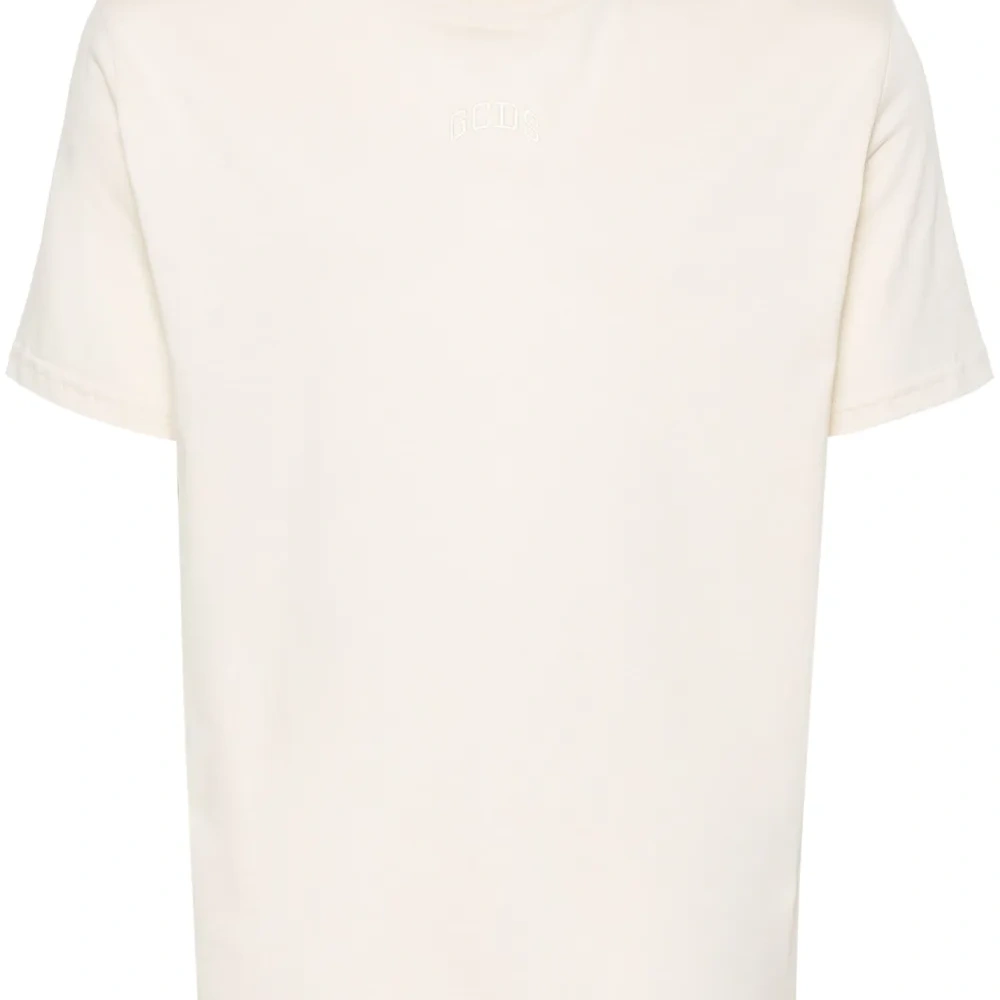 Футболка с вышитым логотипом