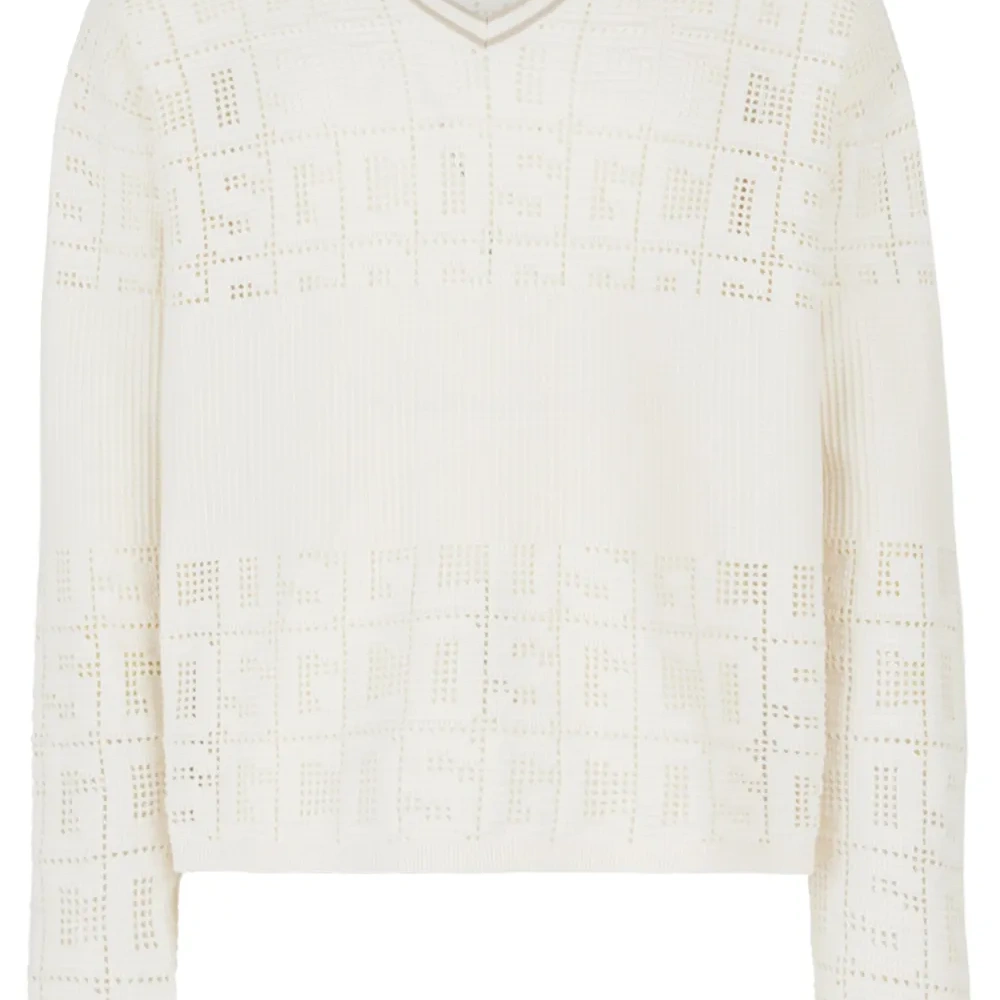 Джемпер с монограммой