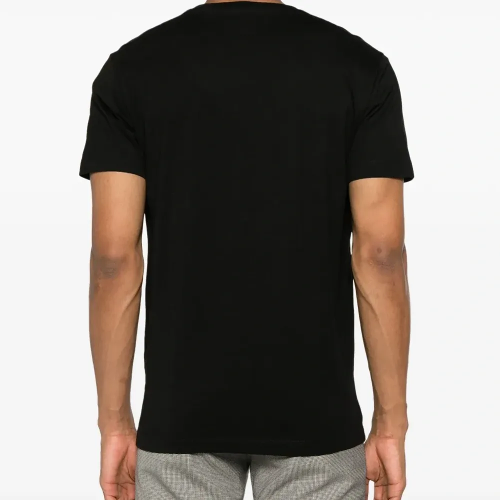 Футболка с логотипом