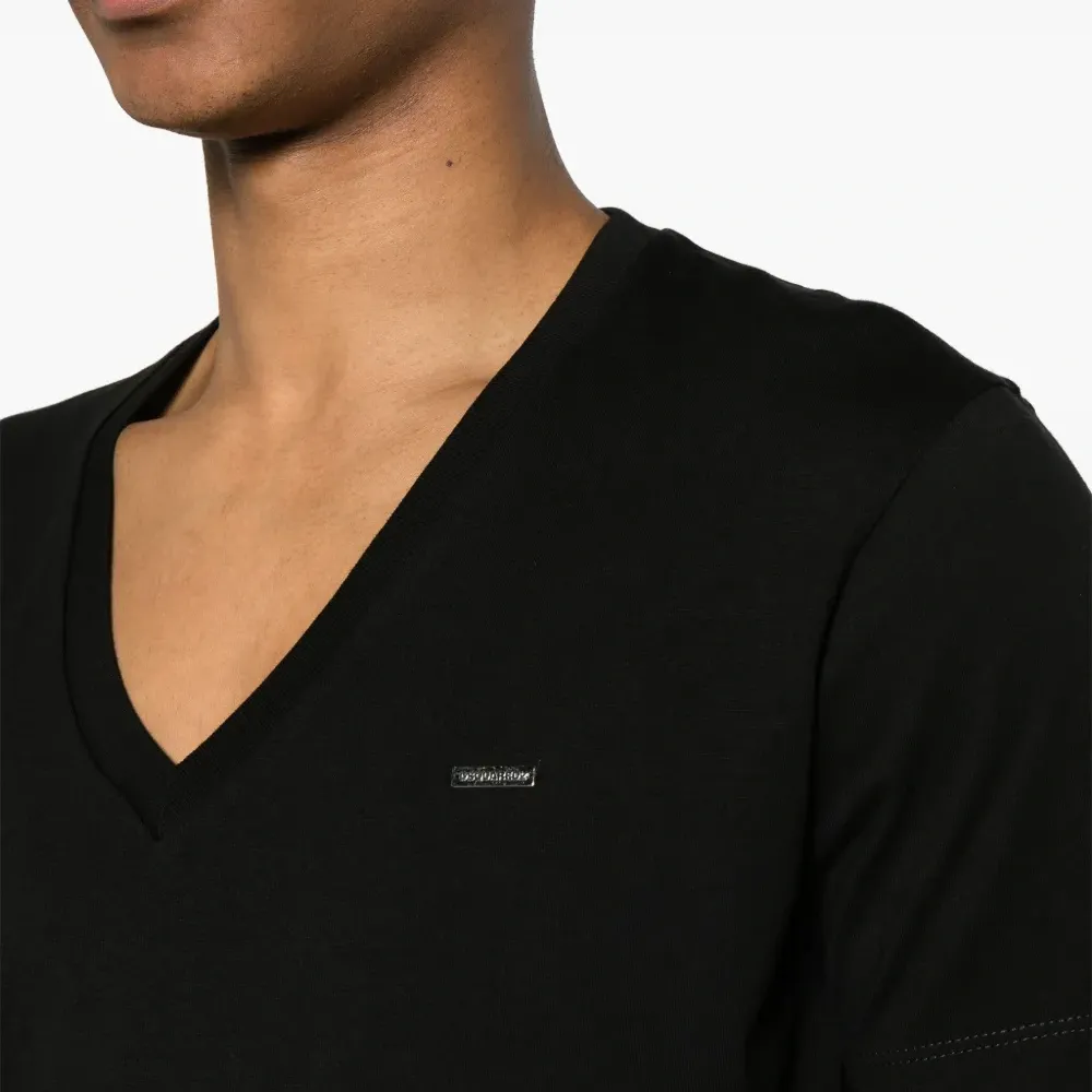 Футболка с логотипом