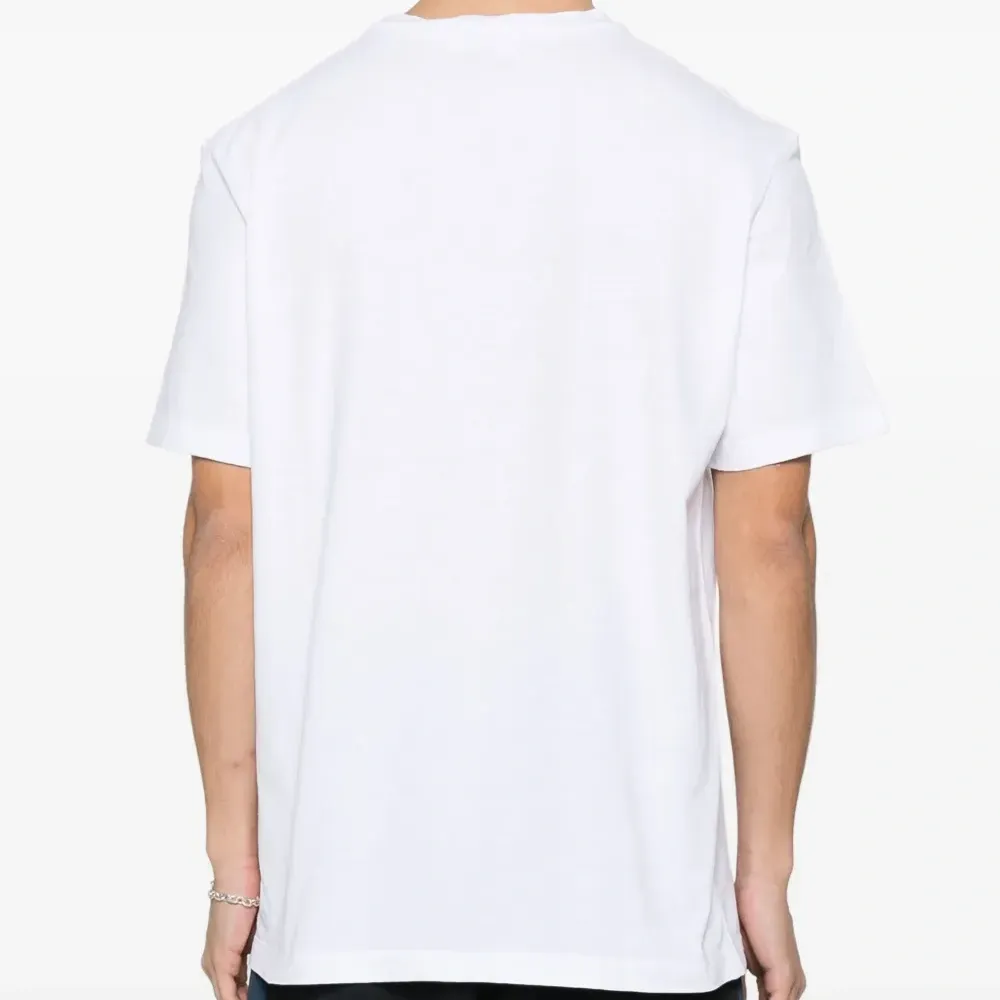 Футболка с логотипом