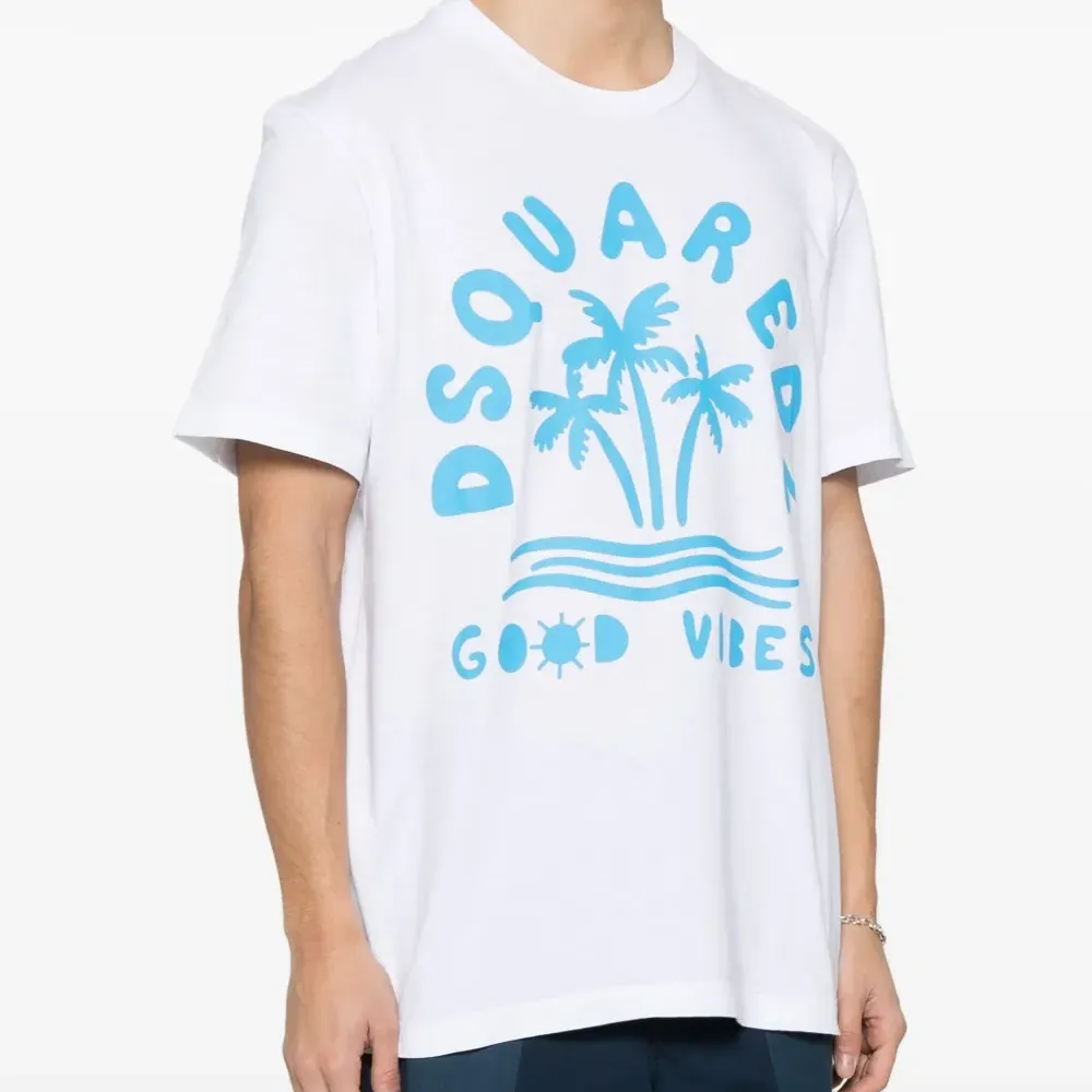 Футболка с логотипом