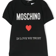 Футболка с вышитым логотипом