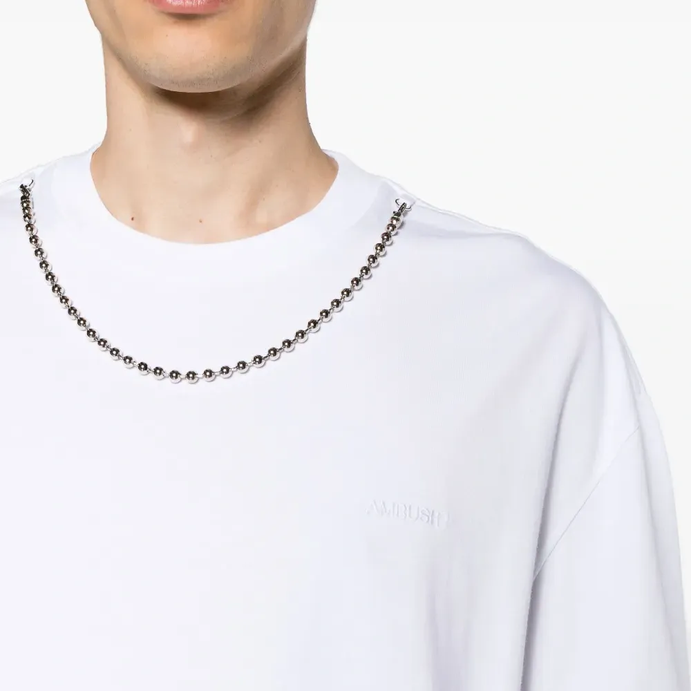 Футболка с вышитым логотипом