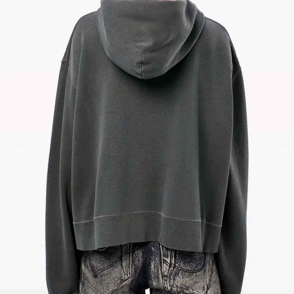 Худи с вышитым логотипом