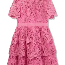 Ярусное платье с цветочным кружевом