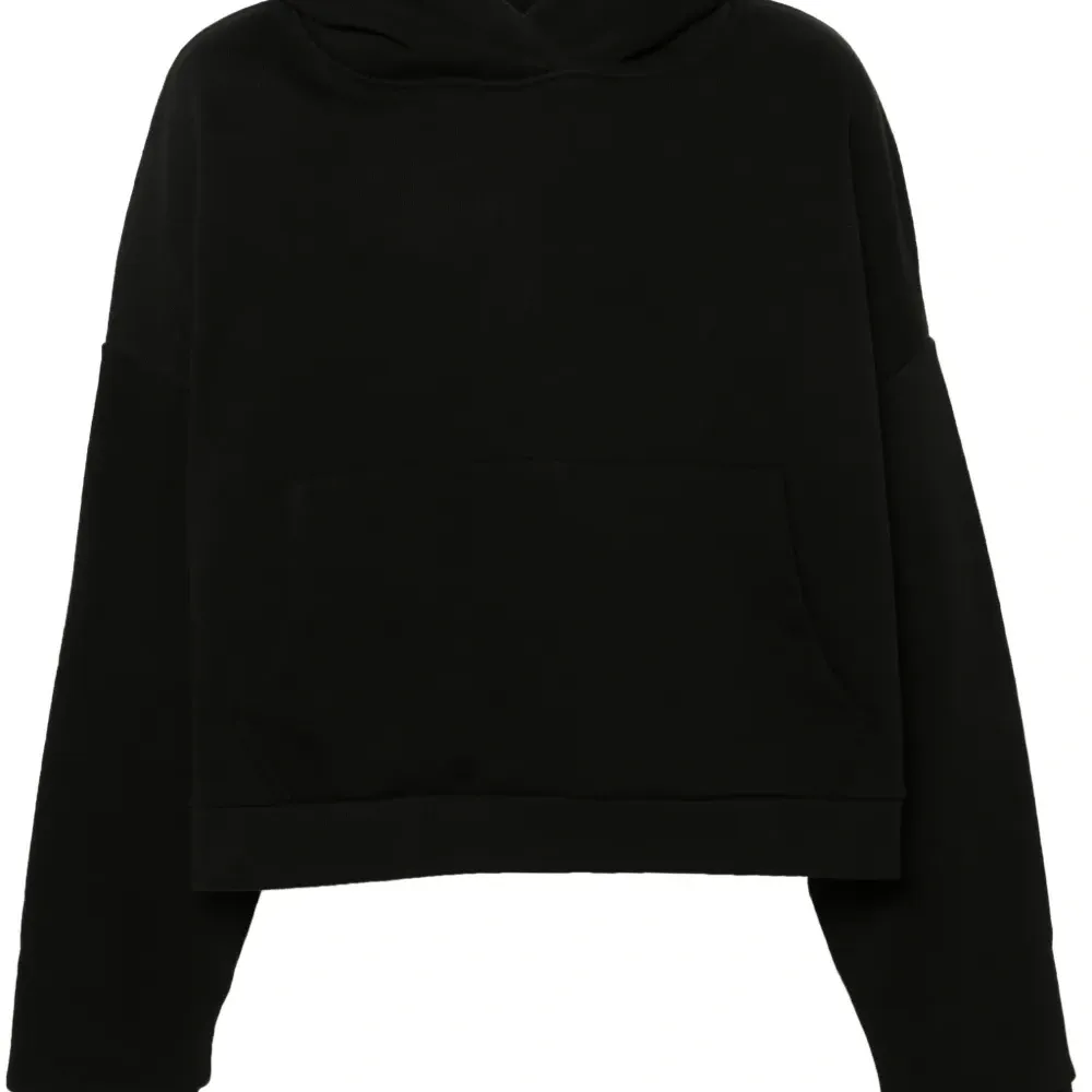 Худи с приспущенными плечами