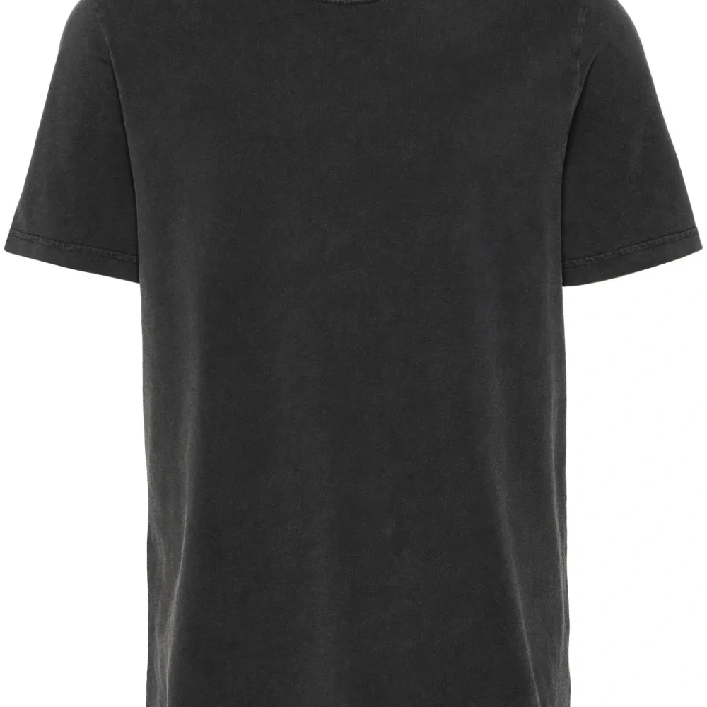 Футболка с круглым вырезом