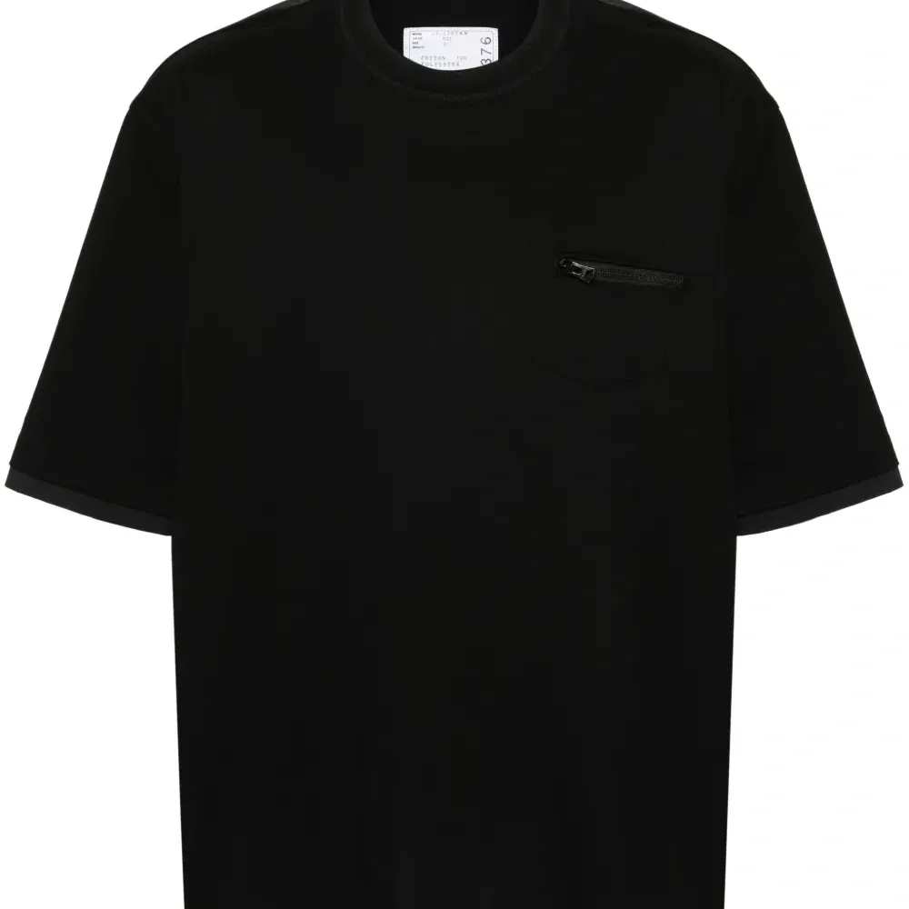 Футболка со вставками