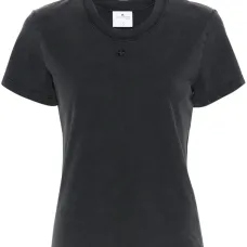 Футболка с вышитым логотипом