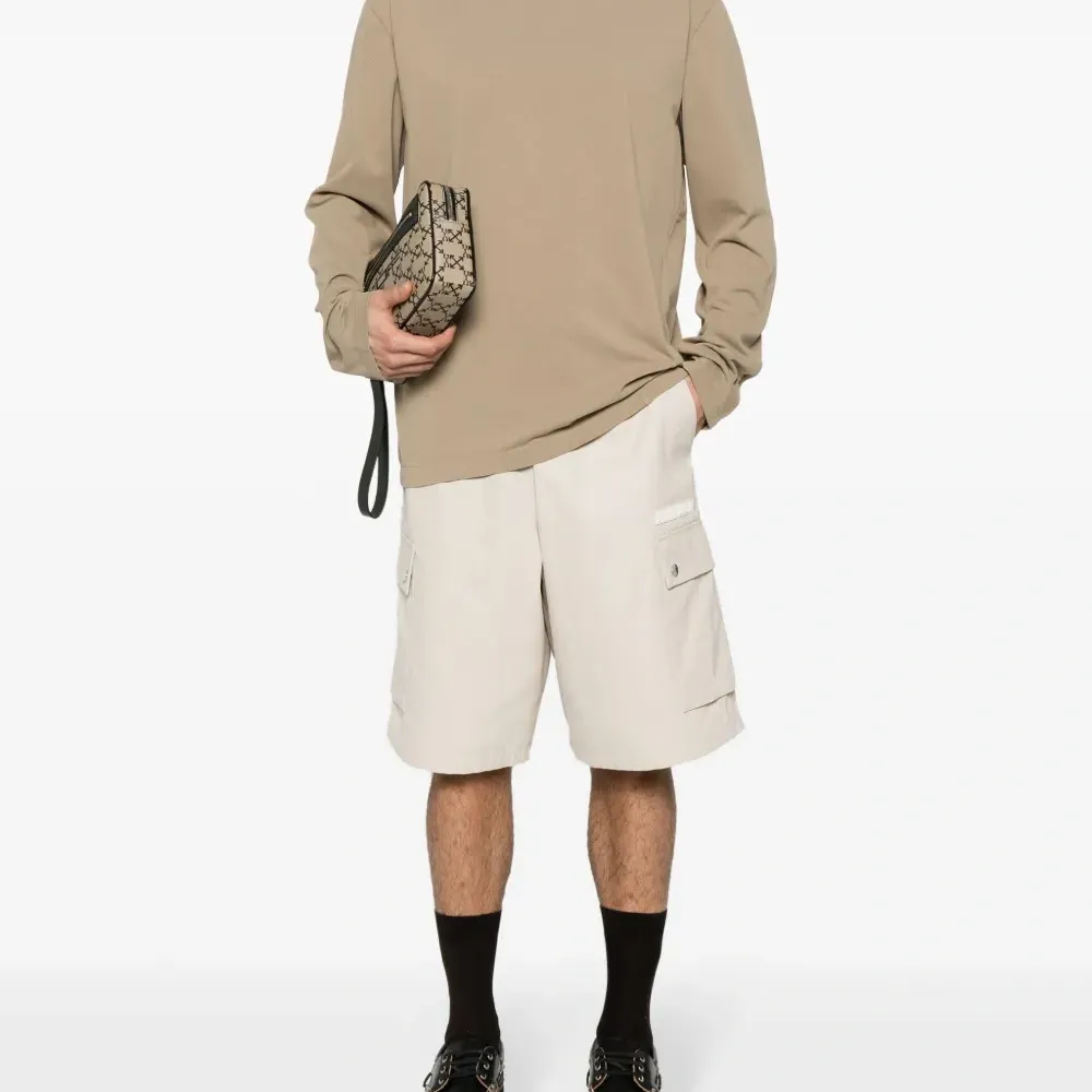 Футболка с длинными рукавами