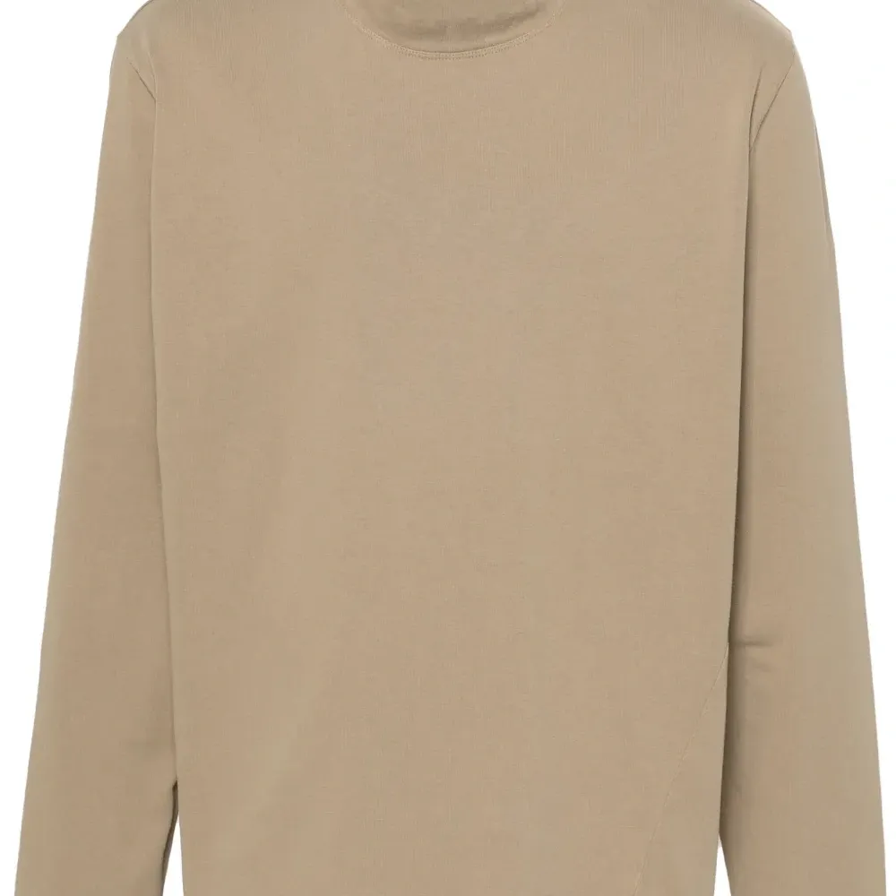 Футболка с длинными рукавами