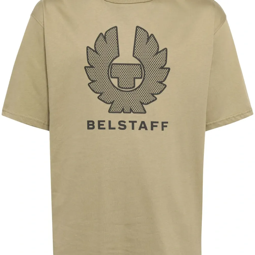 Футболка с логотипом