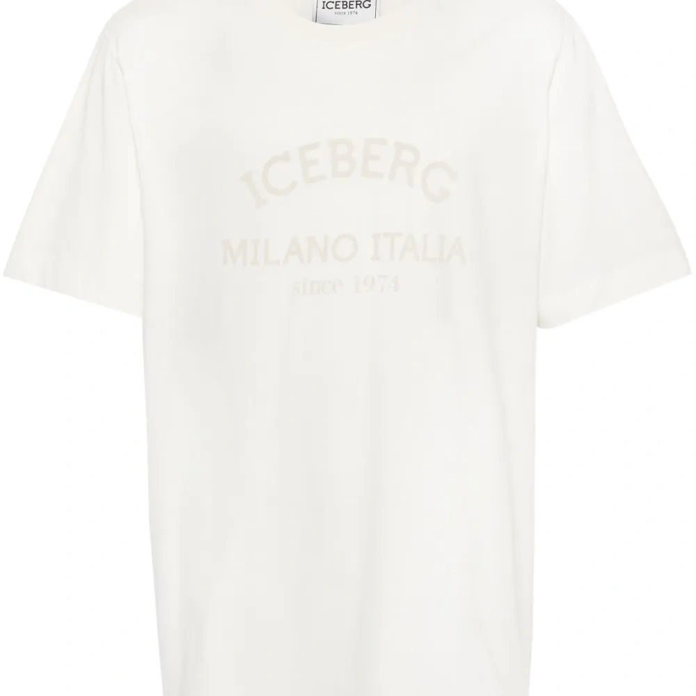 Футболка с логотипом