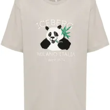 Футболка с вышитым логотипом