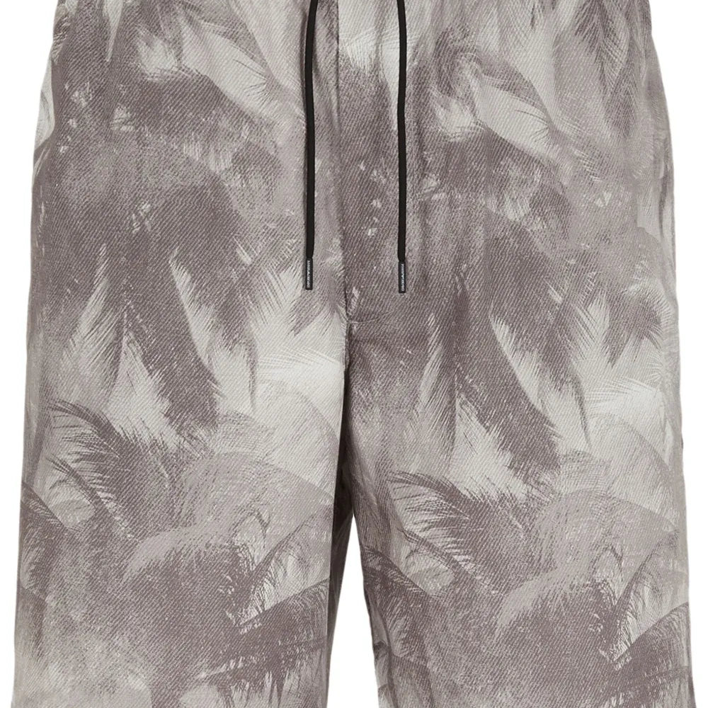 Спортивные шорты с графичным принтом