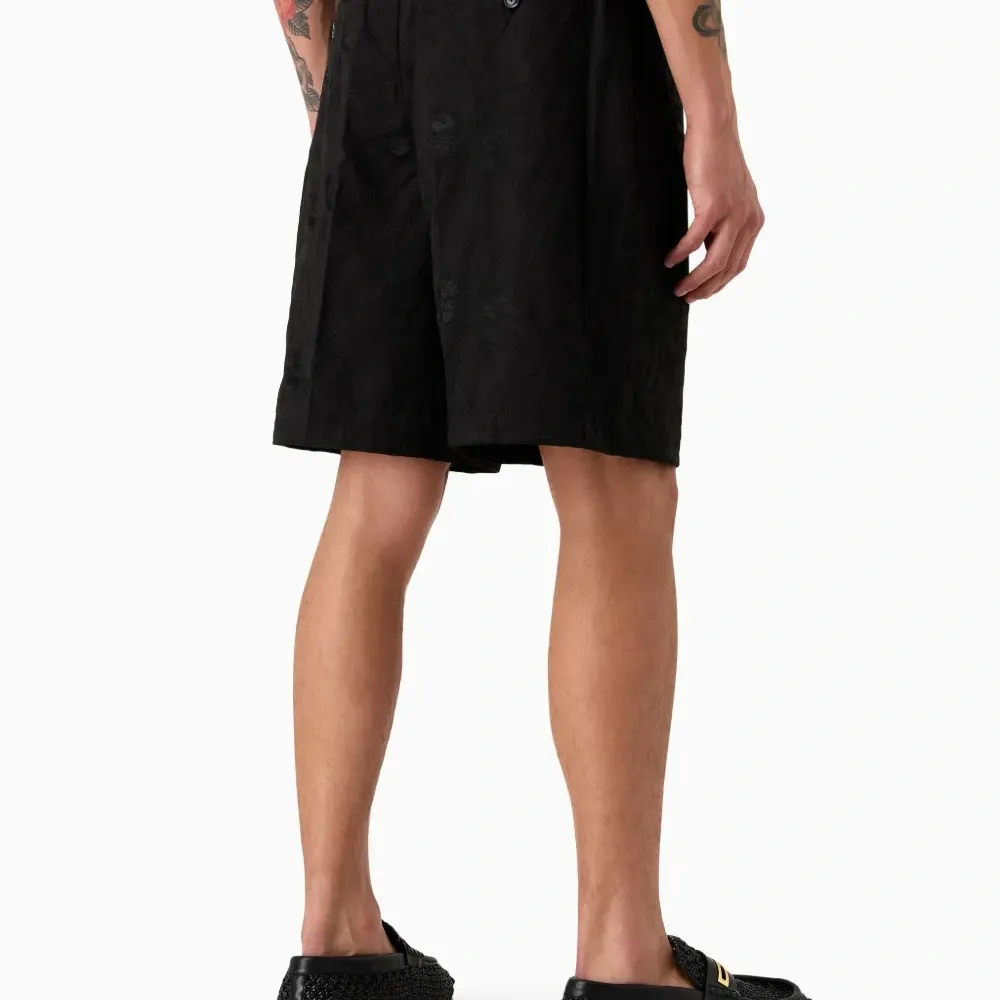 Спортивные шорты с вышивкой Спортивные шорты с вышивкой