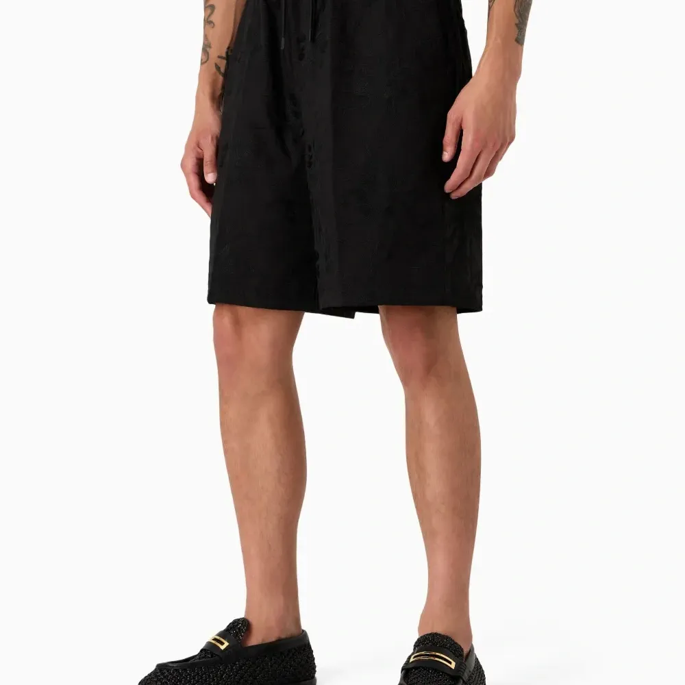 Спортивные шорты с вышивкой Спортивные шорты с вышивкой