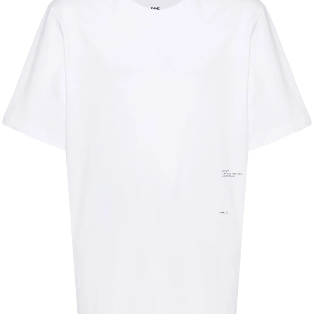 Футболка с нашивкой