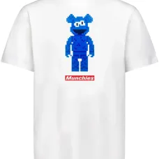 Футболка с аппликацией