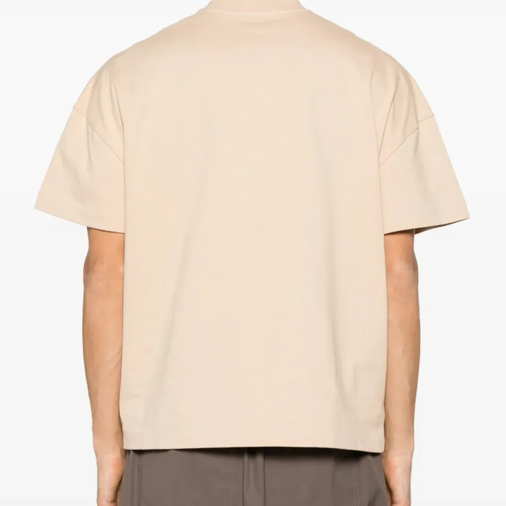 Футболка с логотипом