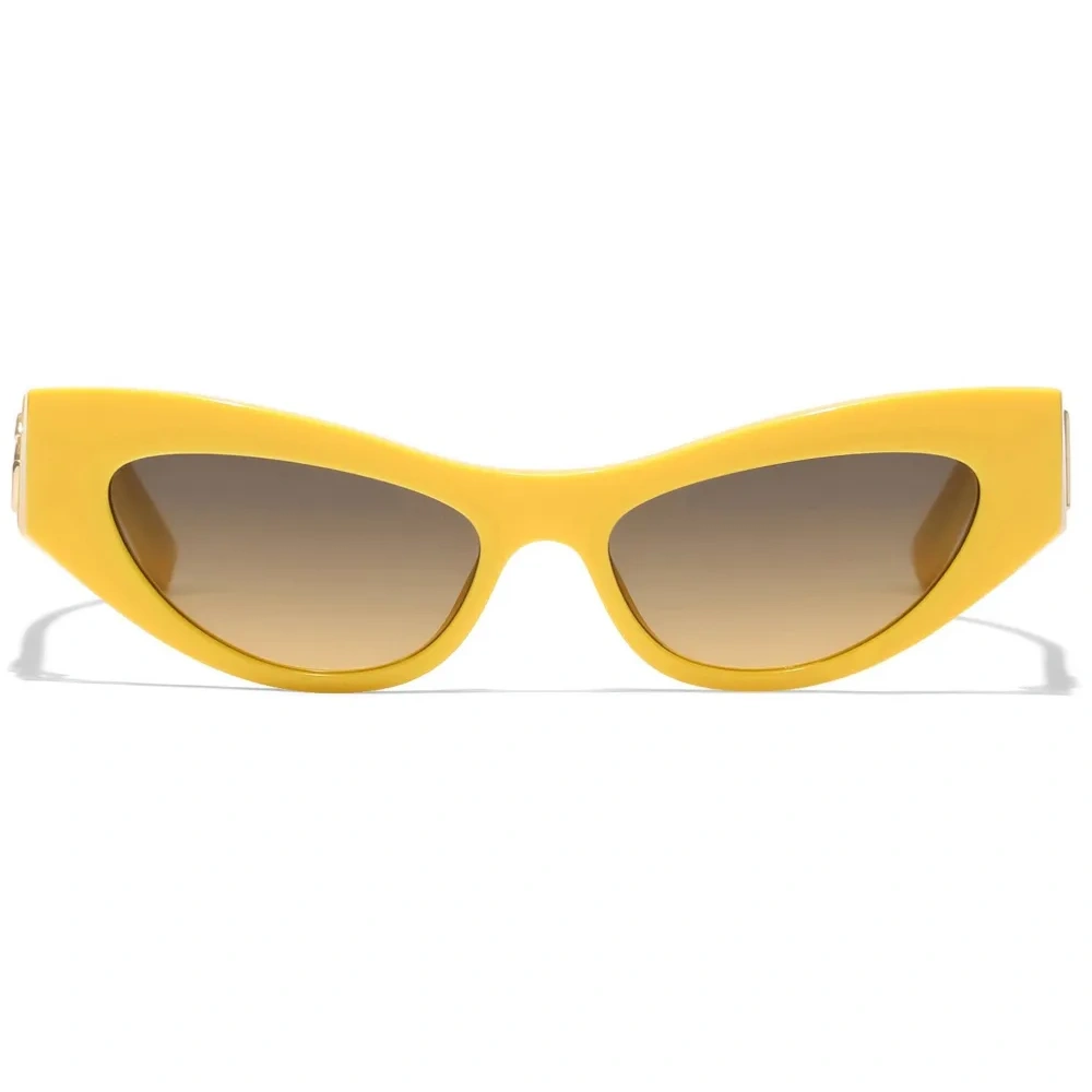 Солнцезащитные очки DNA в оправе 'кошачий глаз' Солнцезащитные очки DNA в оправе 'кошачий глаз'