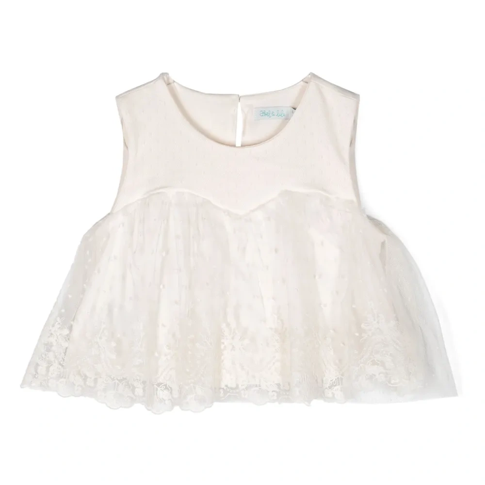 Блузка из цветочного кружева