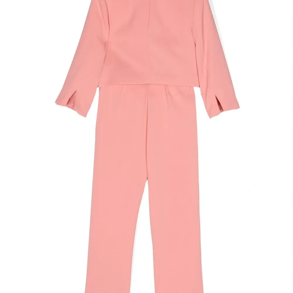 Костюм с двубортным пиджаком