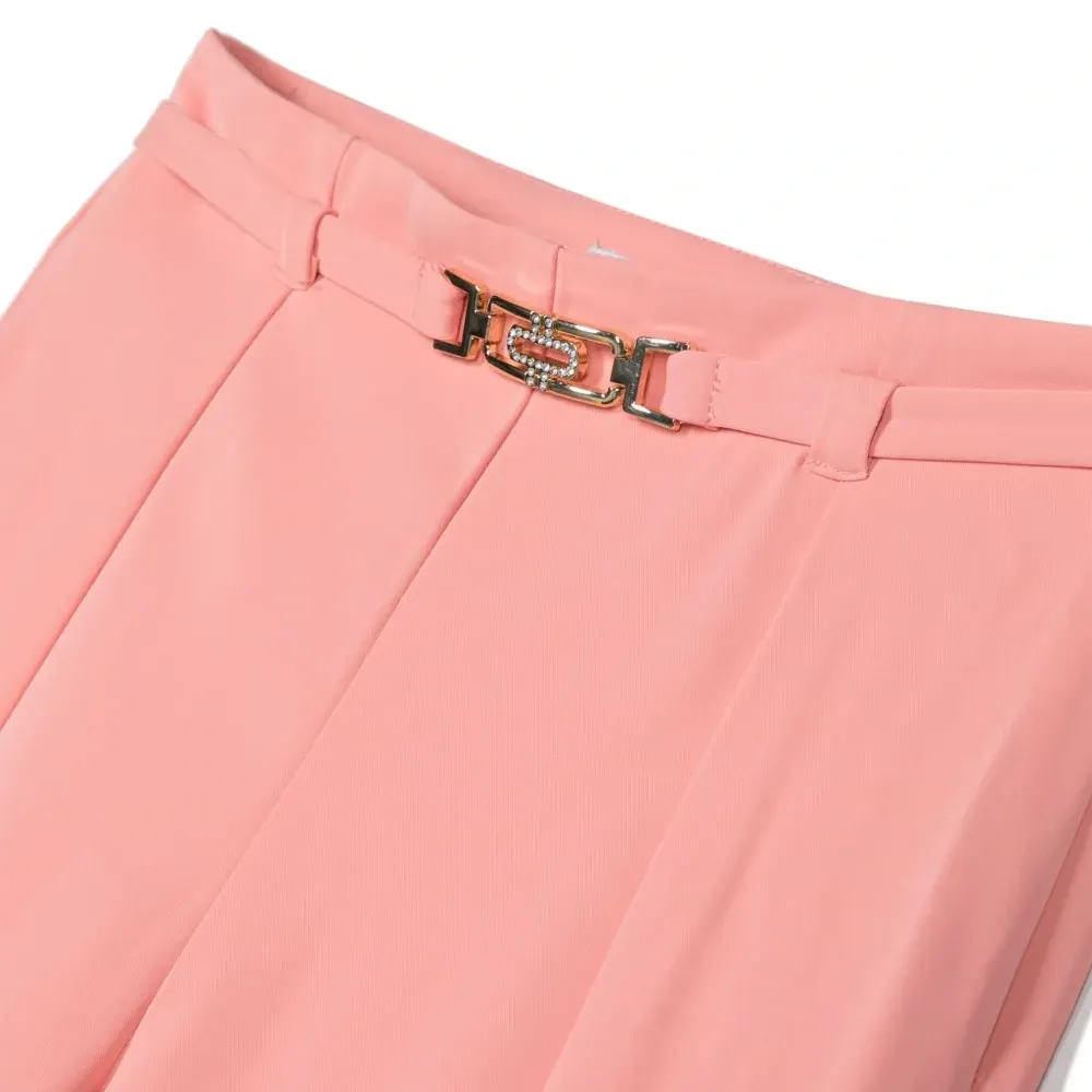 Костюм с двубортным пиджаком