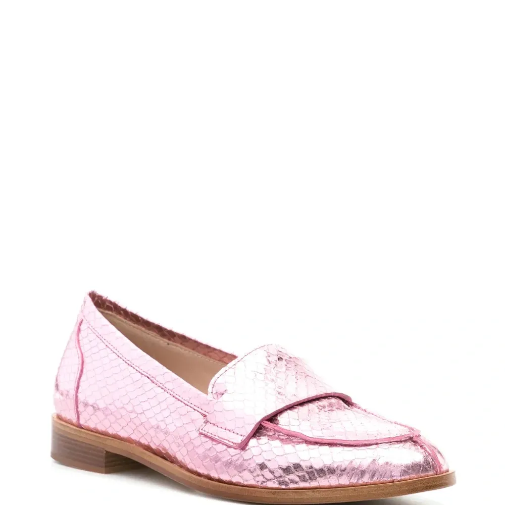 Лоферы с тиснением под кожу змеи