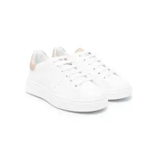 Кроссовки с заклепками