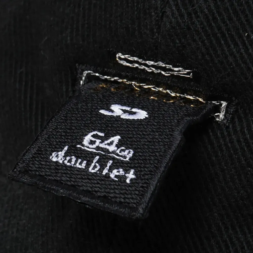 Вельветовая кепка с аппликацией