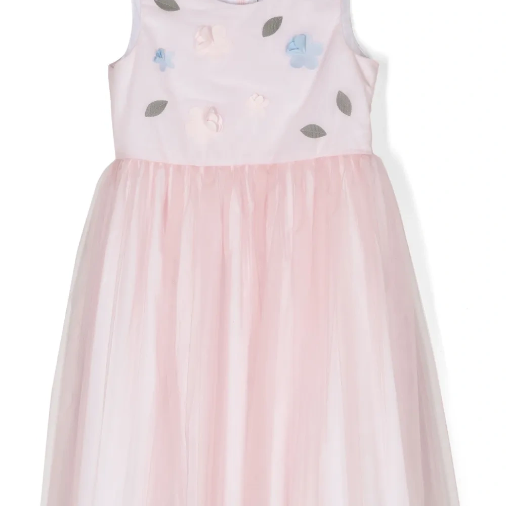 Расклешенное платье с цветочной аппликацией