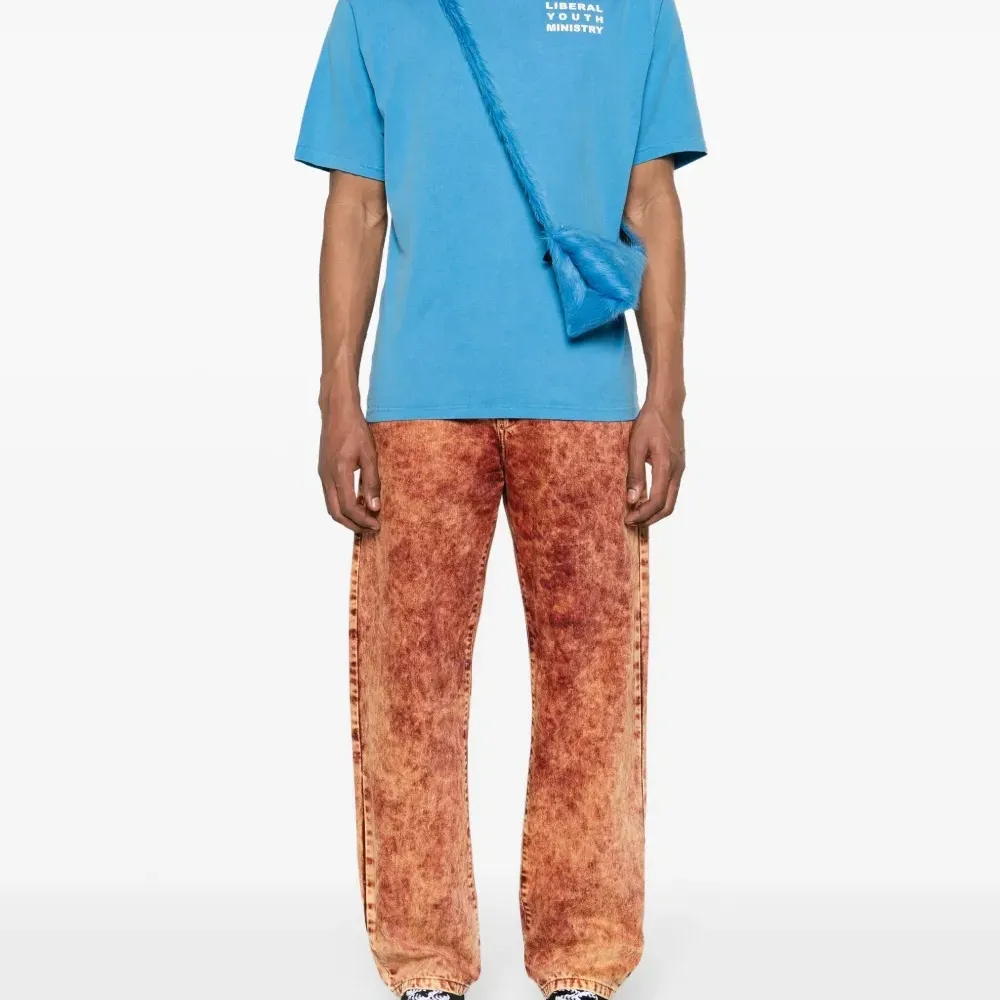 Футболка с логотипом