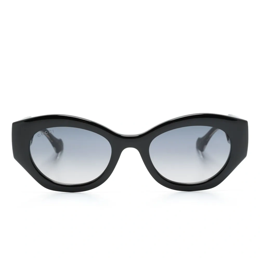 Солнцезащитные очки в овальной оправе