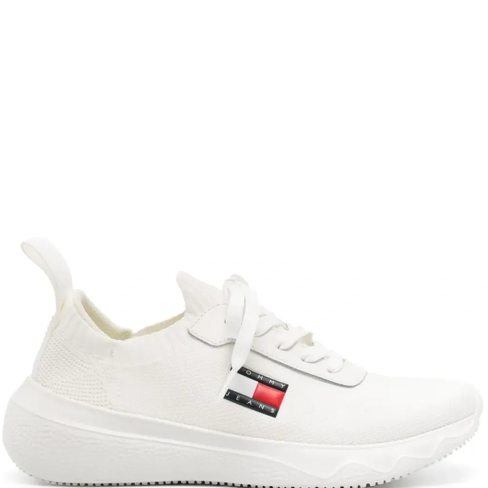 Трикотажные кроссовки