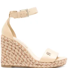 Эспадрильи на танкетке