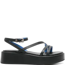 Сандалии на платформе