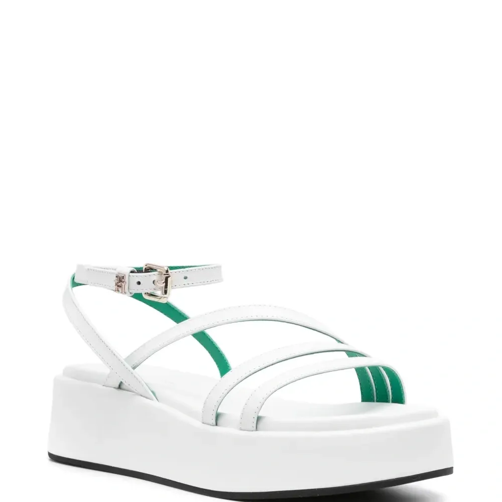 Сандалии на платформе Сандалии на платформе