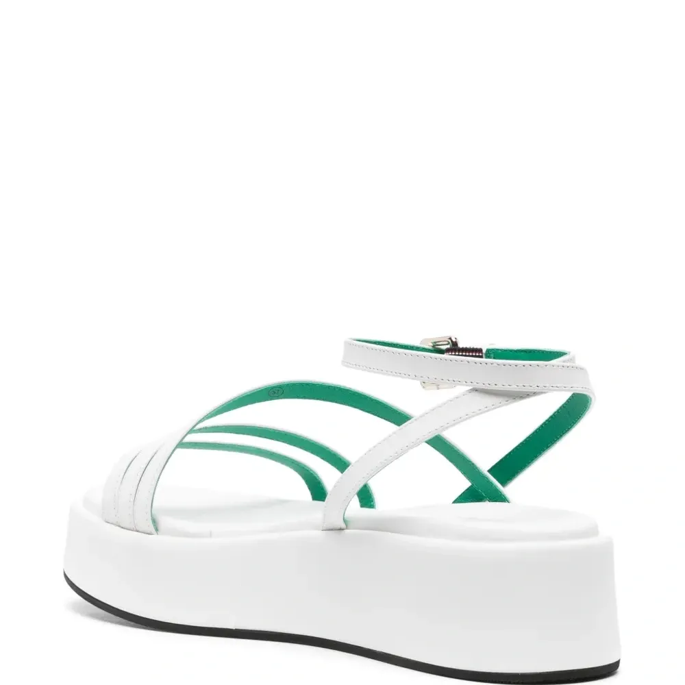 Сандалии на платформе Сандалии на платформе