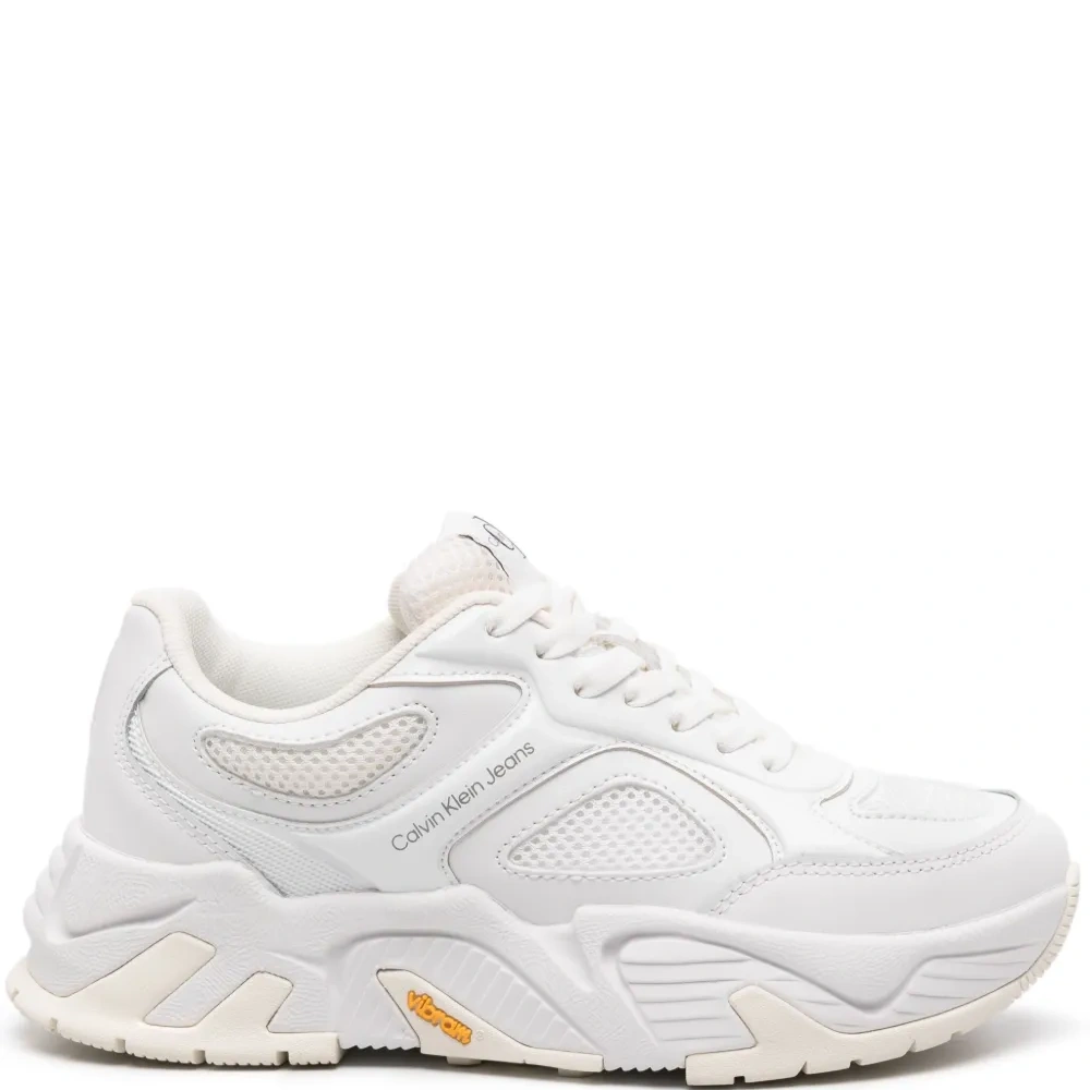 Массивные кроссовки со вставками