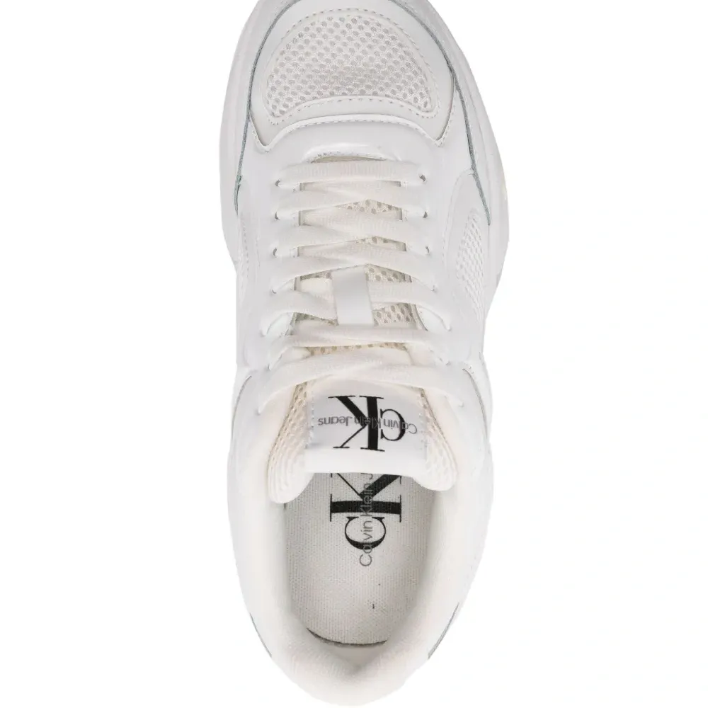 Массивные кроссовки со вставками Массивные кроссовки со вставками